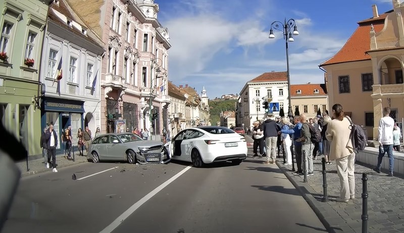 Tesla Model 3 ατύχημα με πεζό