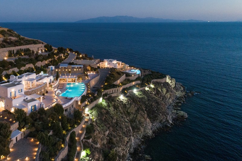 AGL, Luxury Villas