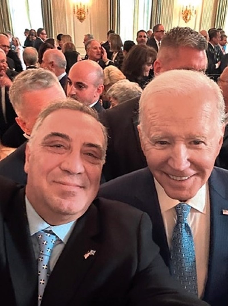 Τσάκος Μπάιντεν