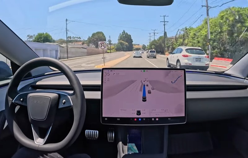 Tesla FSD αυτόνομη οδήγηση