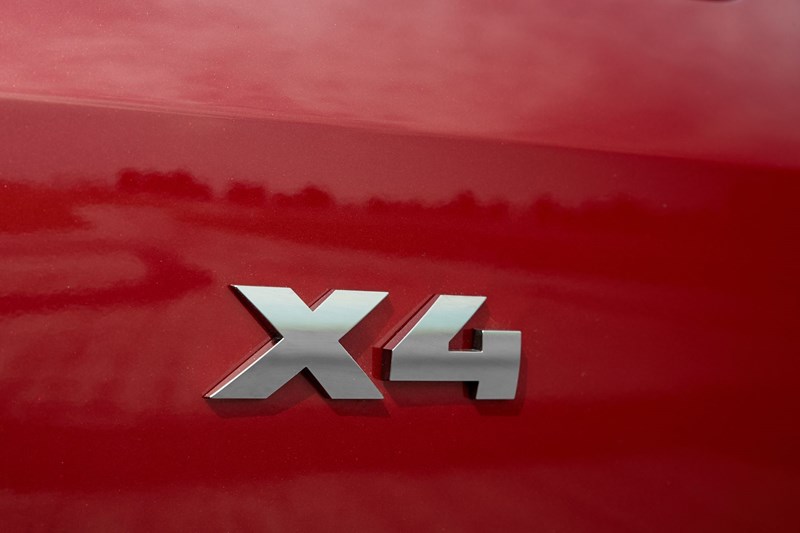 BMW Logo X4