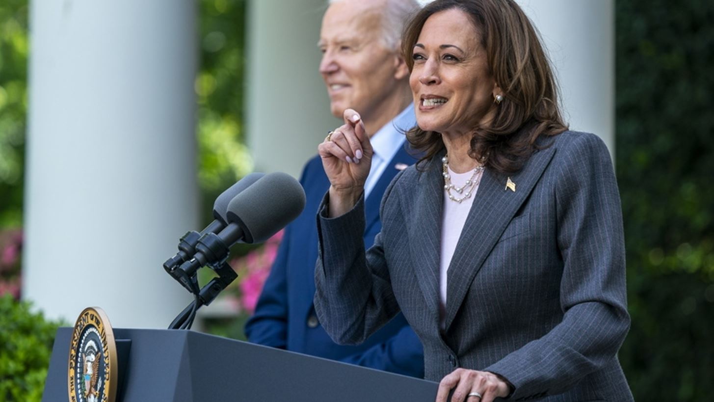 Ενισχύονται οι πιθανότητες η Καμάλα Χάρις να αντικαταστήσει τον Μπάιντεν