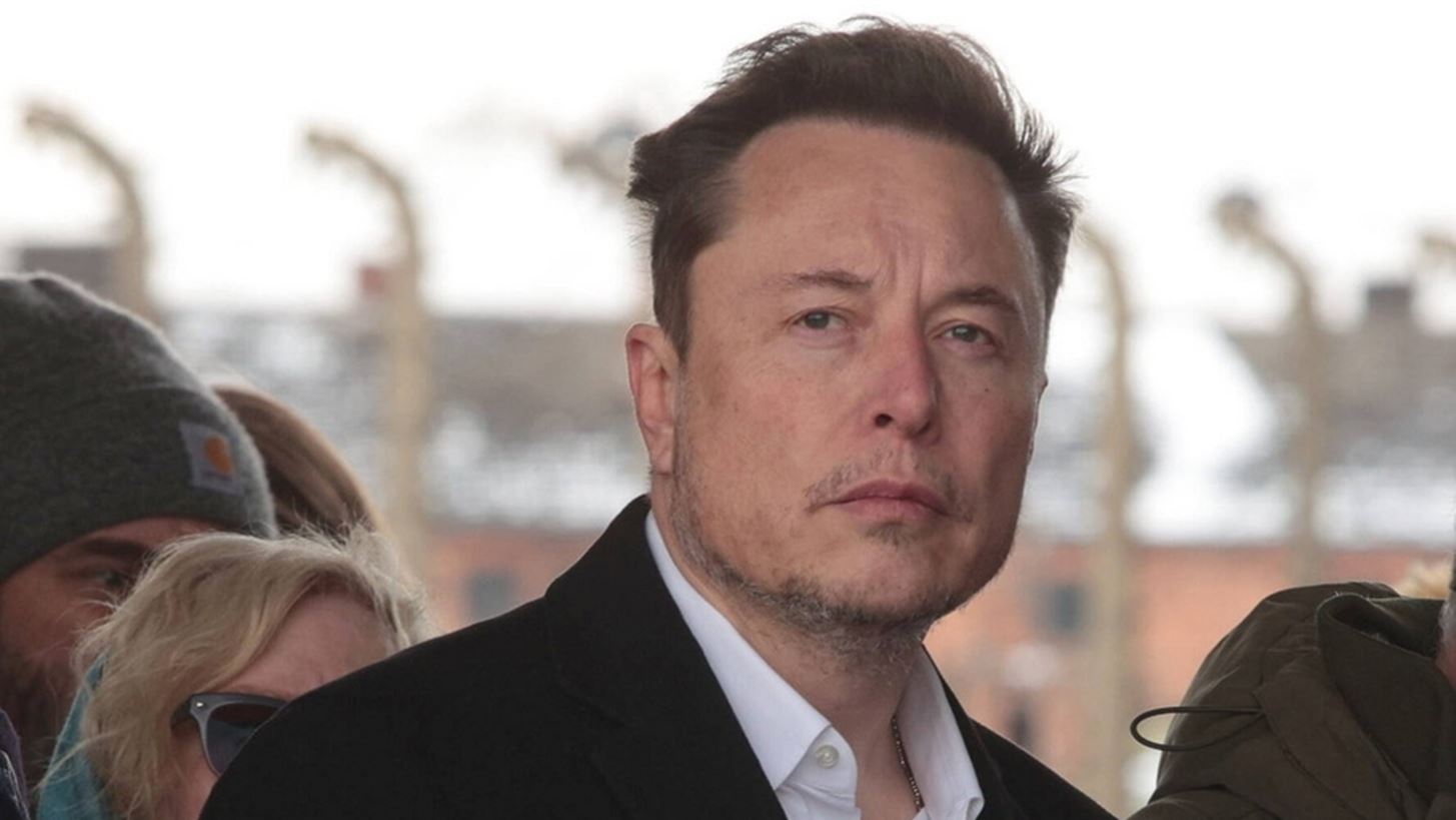 Γιατί η Tesla δεν είναι η "υπερδύναμη της τεχνητής νοημοσύνης" που ο Μασκ λέει πως είναι