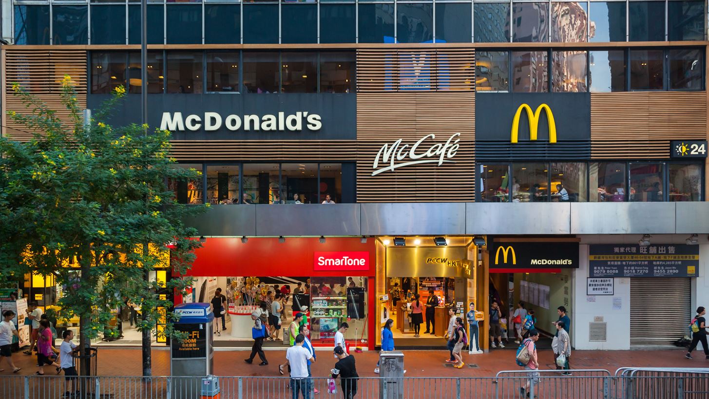 &#x39F;&#x3B9; &#x3BC;&#x3B5;&#x3B3;&#x3B1;&#x3BB;&#x3CD;&#x3C4;&#x3B5;&#x3C1;&#x3B5;&#x3C2; &#x3B5;&#x3C4;&#x3B1;&#x3B9;&#x3C1;&#x3B5;&#x3AF;&#x3B5;&#x3C2; &#x3B5;&#x3C3;&#x3C4;&#x3AF;&#x3B1;&#x3C3;&#x3B7;&#x3C2; &#x3C4;&#x3BF; 2018 - McDonald&#x27;s &#x3BA;&#x3B1;&#x3B9; Starbucks &#x3C3;&#x3C4;&#x3B7;&#x3BD; &#x3BA;&#x3BF;&#x3C1;&#x3C5;&#x3C6;&#x3AE; &#x3C4;&#x3B7;&#x3C2; &#x3BB;&#x3AF;&#x3C3;&#x3C4;&#x3B1;&#x3C2;