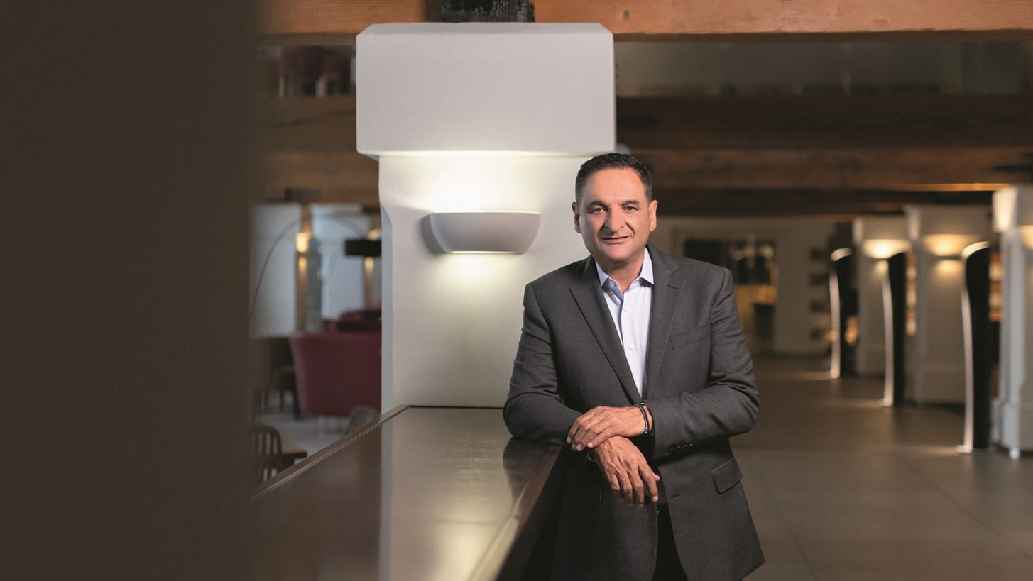 &#x38C;&#x3BC;&#x3B9;&#x3BB;&#x3BF;&#x3C2; &#x39A;&#x3BF;&#x3C5;&#x3C1;&#x3C4;&#x3AF;&#x3B4;&#x3B7;: &#x39C;&#x3B5;&#x3C4;&#x3B1;&#x3BC;&#x3BF;&#x3C1;&#x3C6;&#x3CE;&#x3BD;&#x3BF;&#x3BD;&#x3C4;&#x3B1;&#x3C2; &#x3C0;&#x3B5;&#x3C1;&#x3B9;&#x3BF;&#x3C7;&#x3AD;&#x3C2; &#x3BC;&#x3B5; &#x3CC;&#x3C1;&#x3B1;&#x3BC;&#x3B1;