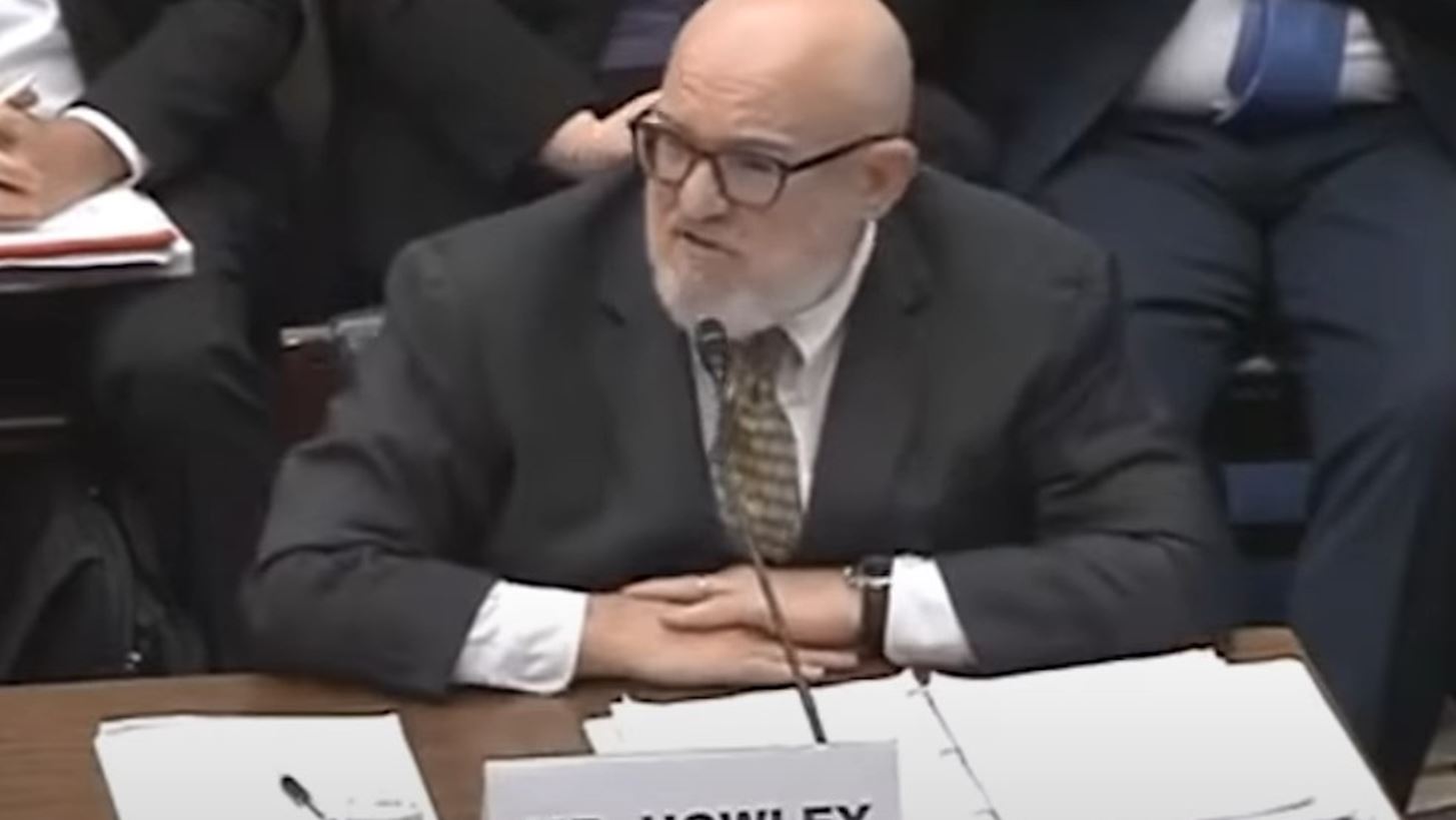 Nicholas Howley: Ο δισεκατομμυριούχος που υπερχρέωνε το Πεντάγωνο