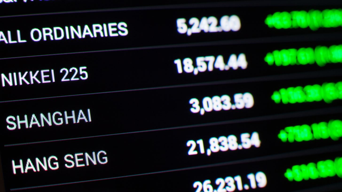 Θετικά πρόσημα στα ασιατικά χρηματιστήρια, με το βλέμμα σε Τραμπ και Πάουελ