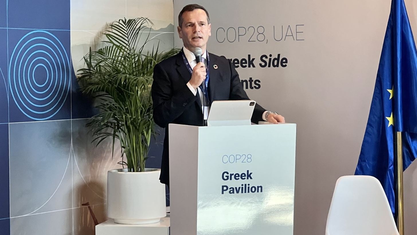 M. &#x39C;&#x3B1;&#x3BD;&#x3BF;&#x3C5;&#x3C3;&#x3AC;&#x3BA;&#x3B7;&#x3C2; (&#x391;&#x394;&#x39C;&#x397;&#x395;) &#x3B1;&#x3C0;&#x3CC; COP28: &#x39C;&#x3C0;&#x3B1;&#x3AF;&#x3BD;&#x3BF;&#x3C5;&#x3BC;&#x3B5; &#x3C3;&#x3C4;&#x3B7; &#x3C6;&#x3AC;&#x3C3;&#x3B7; &#x3BA;&#x3B1;&#x3C4;&#x3B1;&#x3C3;&#x3BA;&#x3B5;&#x3C5;&#x3AE;&#x3C2; &#x3C4;&#x3B7;&#x3C2; &#x3B7;&#x3BB;&#x3B5;&#x3BA;&#x3C4;&#x3C1;&#x3B9;&#x3BA;&#x3AE;&#x3C2; &#x3B4;&#x3B9;&#x3B1;&#x3C3;&#x3CD;&#x3BD;&#x3B4;&#x3B5;&#x3C3;&#x3B7;&#x3C2; &#x395;&#x3BB;&#x3BB;&#x3AC;&#x3B4;&#x3B1;&#x3C2; - &#x39A;&#x3CD;&#x3C0;&#x3C1;&#x3BF;&#x3C5; &#x2013; &#x399;&#x3C3;&#x3C1;&#x3B1;&#x3AE;&#x3BB;