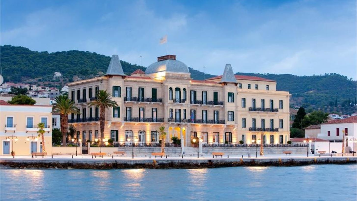 &#x3A4;&#x3BF; Poseidonion Grand Hotel &#x3B3;&#x3B9;&#x3BF;&#x3C1;&#x3C4;&#x3AC;&#x3B6;&#x3B5;&#x3B9; 110 &#x3C7;&#x3C1;&#x3CC;&#x3BD;&#x3B9;&#x3B1; &#x3B4;&#x3B9;&#x3B1;&#x3C7;&#x3C1;&#x3BF;&#x3BD;&#x3B9;&#x3BA;&#x3AE;&#x3C2; &#x3C6;&#x3B9;&#x3BB;&#x3BF;&#x3BE;&#x3B5;&#x3BD;&#x3AF;&#x3B1;&#x3C2; &#x3C3;&#x3C4;&#x3B9;&#x3C2; &#x3A3;&#x3C0;&#x3AD;&#x3C4;&#x3C3;&#x3B5;&#x3C2;
