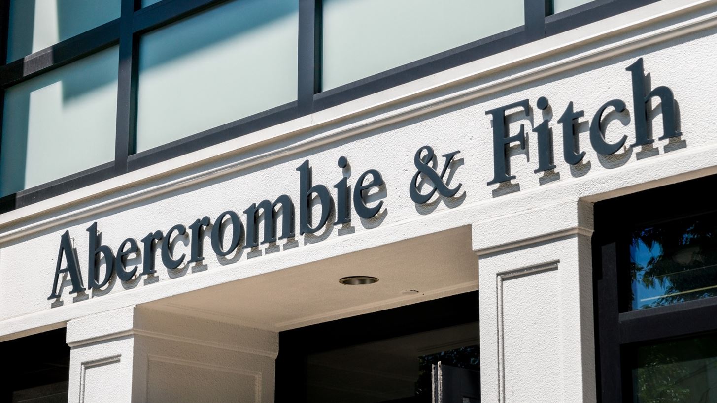 Abercrombie &amp; Fitch:&#xA0;&#x39E;&#x3B5;&#x3C0;&#x3AD;&#x3C1;&#x3B1;&#x3C3;&#x3B5; &#x3C4;&#x3B9;&#x3C2; &#x3B5;&#x3BA;&#x3C4;&#x3B9;&#x3BC;&#x3AE;&#x3C3;&#x3B5;&#x3B9;&#x3C2; &#x3BA;&#x3B1;&#x3B9; &#x3B1;&#x3BD;&#x3B1;&#x3B8;&#x3B5;&#x3CE;&#x3C1;&#x3B7;&#x3C3;&#x3B5; &#x3B1;&#x3BD;&#x3BF;&#x3B4;&#x3B9;&#x3BA;&#x3AC; &#x3C4;&#x3BF; guidance