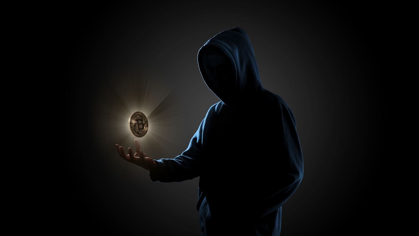 Πώς οι ΗΠΑ καταδίωξαν Ρώσους "Mr Crypto" σε όλο τον κόσμο με τη "βοήθεια" μιας ταξιδιωτικής εταιρείας