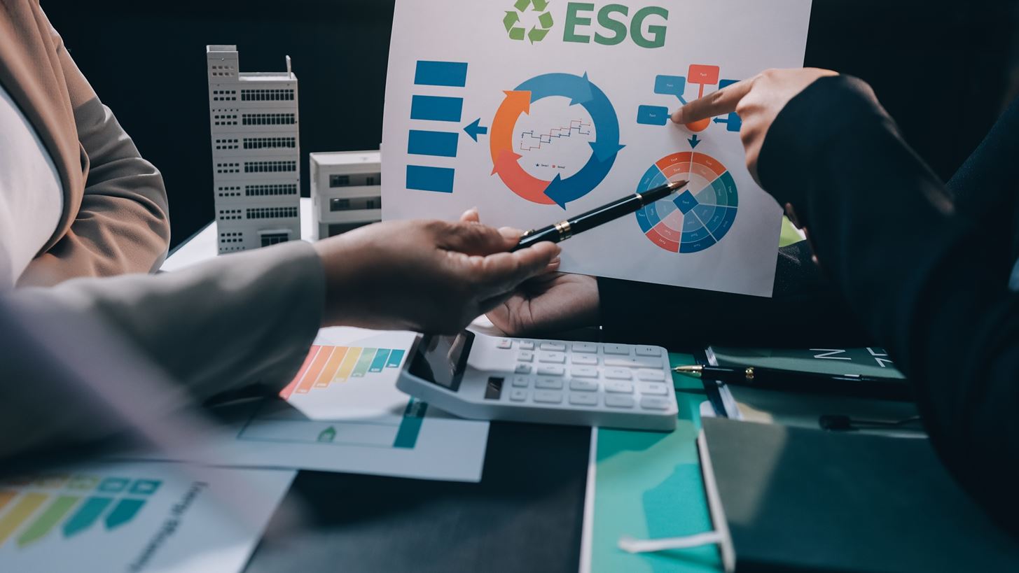 &#x39B;&#x3AF;&#x3C3;&#x3C4;&#x3B1; ESG: &#x39F;&#x3B9; &#x3B5;&#x3BB;&#x3BB;&#x3B7;&#x3BD;&#x3B9;&#x3BA;&#x3AD;&#x3C2; &#x3B5;&#x3C4;&#x3B1;&#x3B9;&#x3C1;&#x3B5;&#x3AF;&#x3B5;&#x3C2; &#x3C0;&#x3BF;&#x3C5; &#x3C0;&#x3C1;&#x3C9;&#x3C4;&#x3B1;&#x3B3;&#x3C9;&#x3BD;&#x3B9;&#x3C3;&#x3C4;&#x3BF;&#x3CD;&#x3BD;
