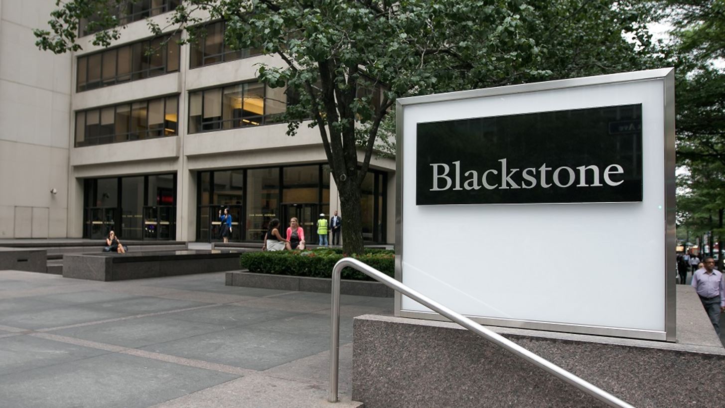 &#x397; Blackstone &#x3B5;&#x3BE;&#x3B1;&#x3B3;&#x3BF;&#x3C1;&#x3AC;&#x3B6;&#x3B5;&#x3B9; &#x3B5;&#x3C4;&#x3B1;&#x3B9;&#x3C1;&#x3B5;&#x3AF;&#x3B1; &#x3B1;&#x3BA;&#x3B9;&#x3BD;&#x3AE;&#x3C4;&#x3C9;&#x3BD; &#x3AD;&#x3BD;&#x3B1;&#x3BD;&#x3C4;&#x3B9; 10 &#x3B4;&#x3B9;&#x3C3;. &#x3B4;&#x3BF;&#x3BB;&#x3B1;&#x3C1;&#x3AF;&#x3C9;&#x3BD;.
