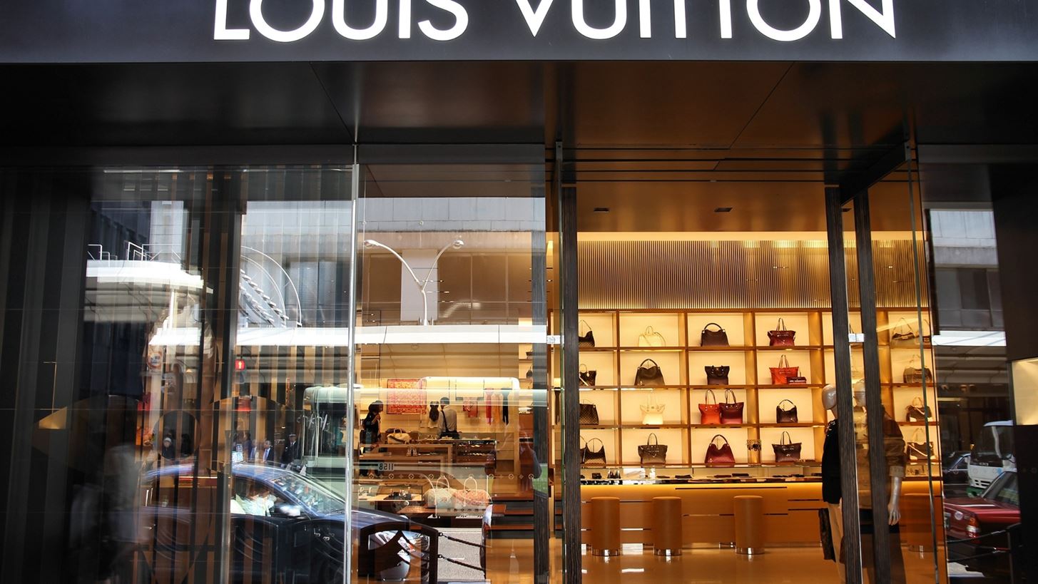 Βουτιά 5% για τη LVMH μετά τον απογοητευτικό τζίρο στο δεύτερο τρίμηνο