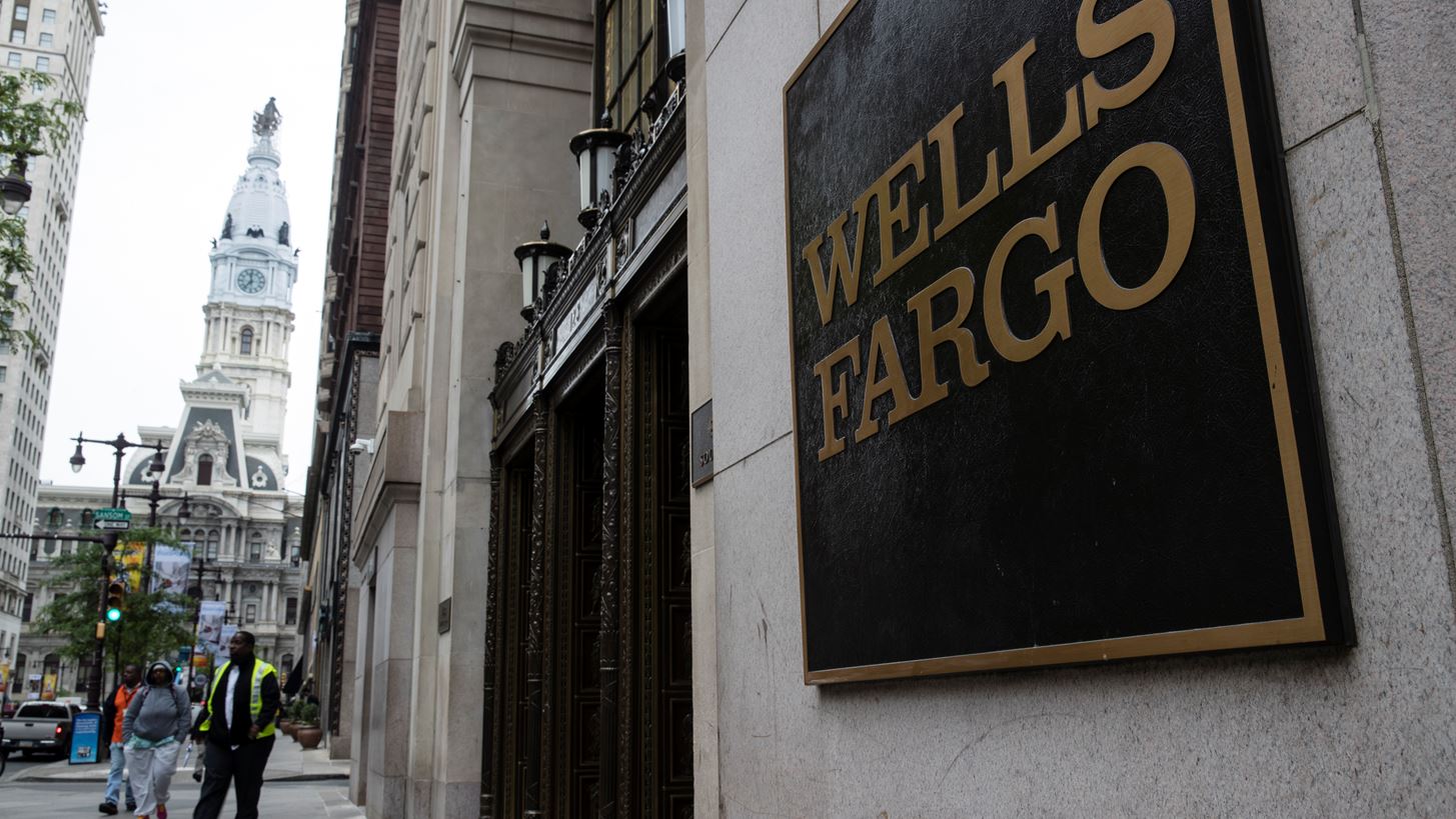 Η προσπάθεια της Wells Fargo να εξιλεωθεί