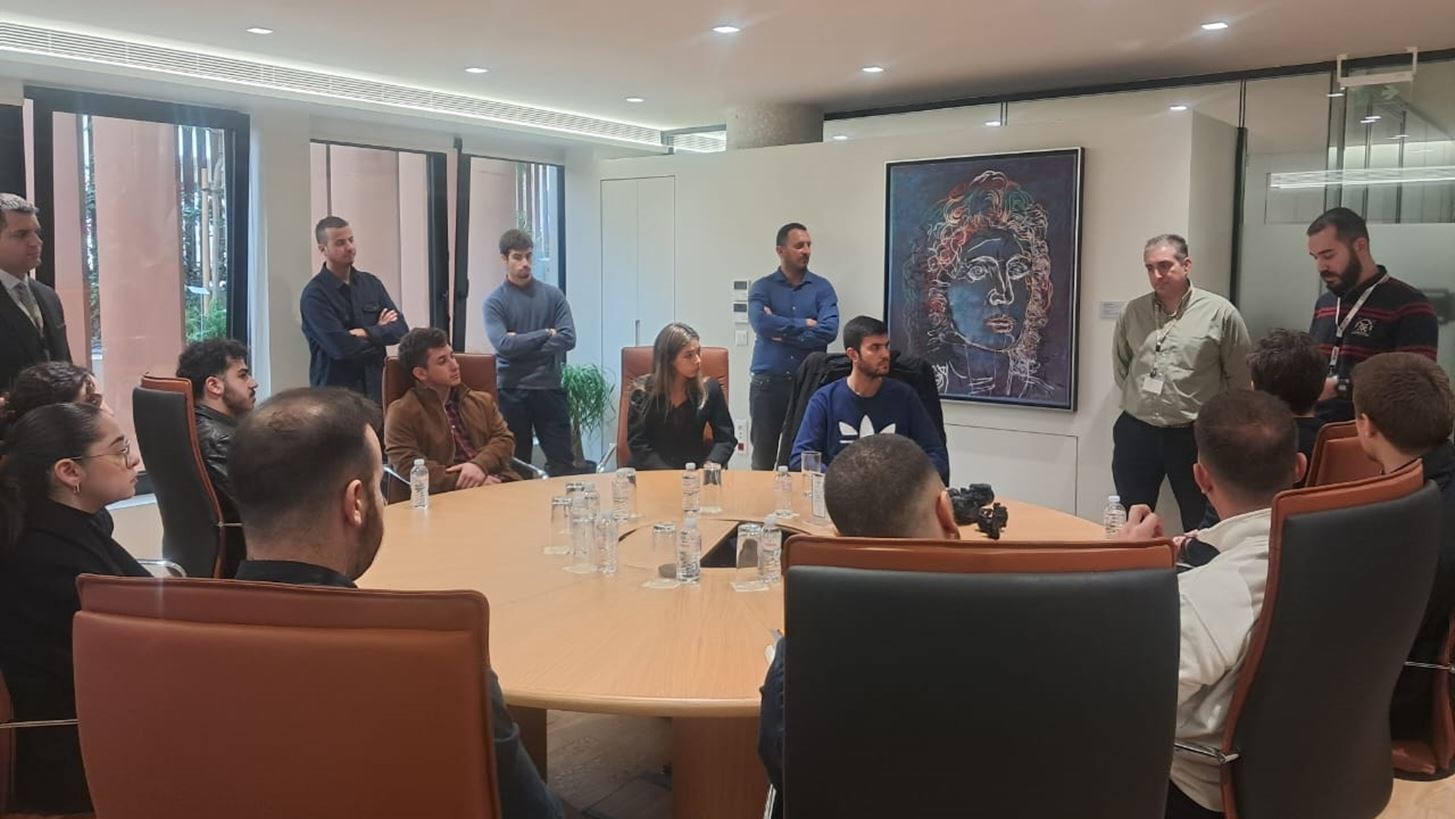 EFA GROUP: &#x39A;&#x3B1;&#x3B9;&#x3BD;&#x3BF;&#x3C4;&#x3CC;&#x3BC;&#x3BF; Business Day &#x3B3;&#x3B9;&#x3B1; &#x3A6;&#x3BF;&#x3B9;&#x3C4;&#x3B7;&#x3C4;&#x3AD;&#x3C2; STEM &#x3C3;&#x3B5; &#x3C3;&#x3C5;&#x3BD;&#x3B5;&#x3C1;&#x3B3;&#x3B1;&#x3C3;&#x3AF;&#x3B1; &#x3BC;&#x3B5; &#x3C4;&#x3BF; &#x3A0;&#x391;&#x39D;&#x39F;&#x3A1;&#x391;&#x39C;&#x391;
