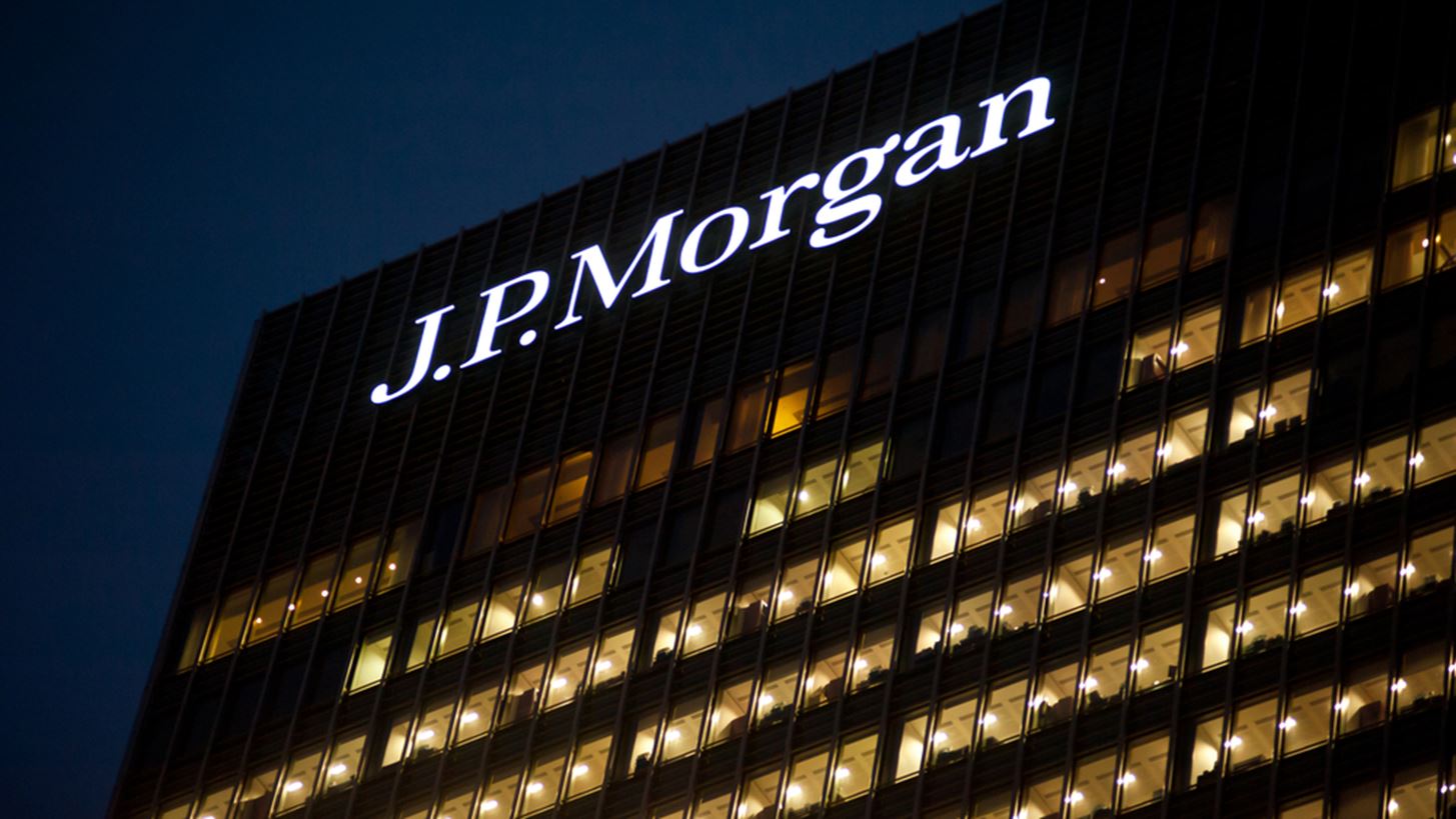 JP Morgan: Overweight στις ελληνικές μετοχές, αγοράστε Ελλάδα – Γιατί το ράλι έχει πολύ δρόμο ακόμη