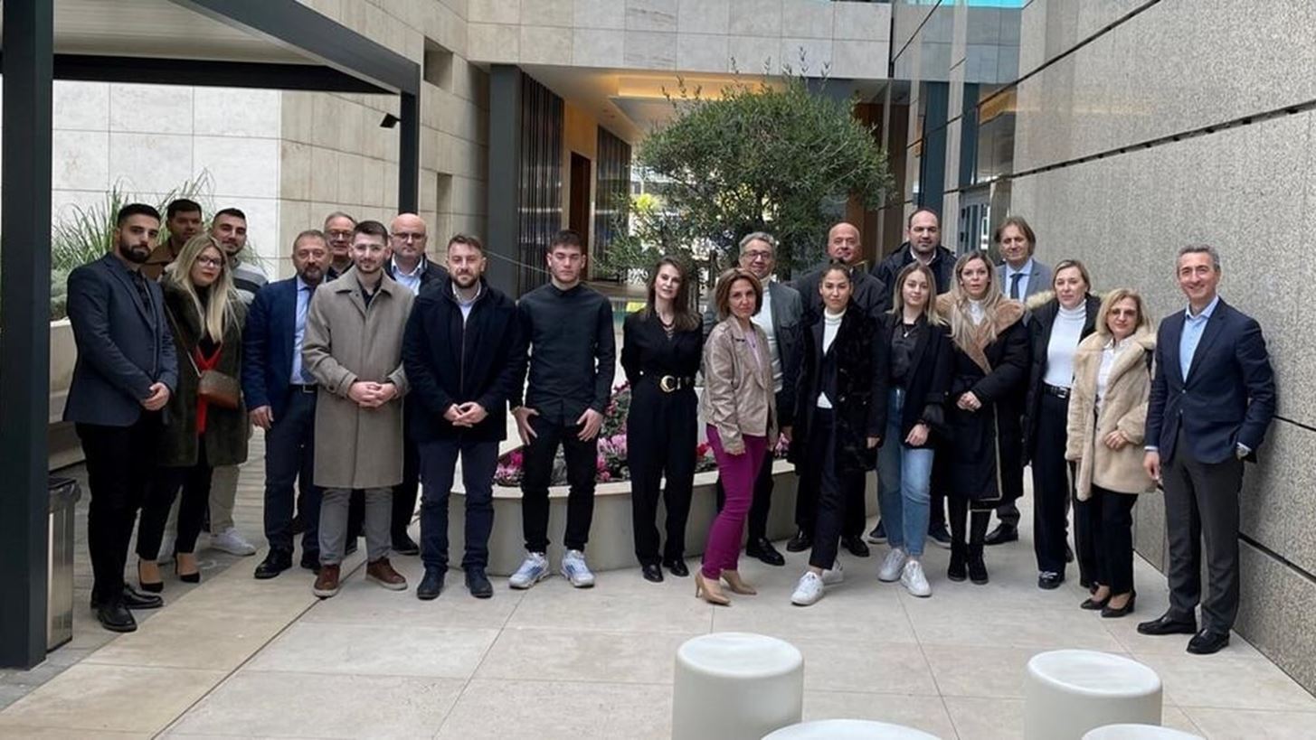&#x397; ERGO &#x391;&#x3C3;&#x3C6;&#x3B1;&#x3BB;&#x3B9;&#x3C3;&#x3C4;&#x3B9;&#x3BA;&#x3AE; &#x3C3;&#x3C4;&#x3B7;&#x3C1;&#x3AF;&#x3B6;&#x3B5;&#x3B9; &#x3C4;&#x3BF;&#x3C5;&#x3C2; &#x3BD;&#x3AD;&#x3BF;&#x3C5;&#x3C2; &#x3C3;&#x3C5;&#x3BD;&#x3B5;&#x3C1;&#x3B3;&#x3AC;&#x3C4;&#x3B5;&#x3C2; &#x3BC;&#x3B5; &#x3C4;&#x3BF; 2&#x3BF; ERGO Sales Agents Induction Program