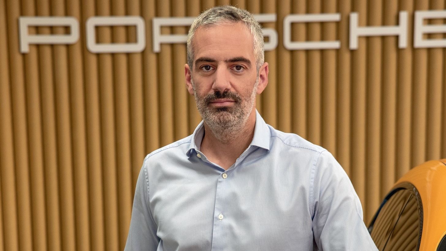 Νίκος Σινογιάννης (Porsche): "Ο πελάτης είναι στο επίκεντρο της προσοχής µας"