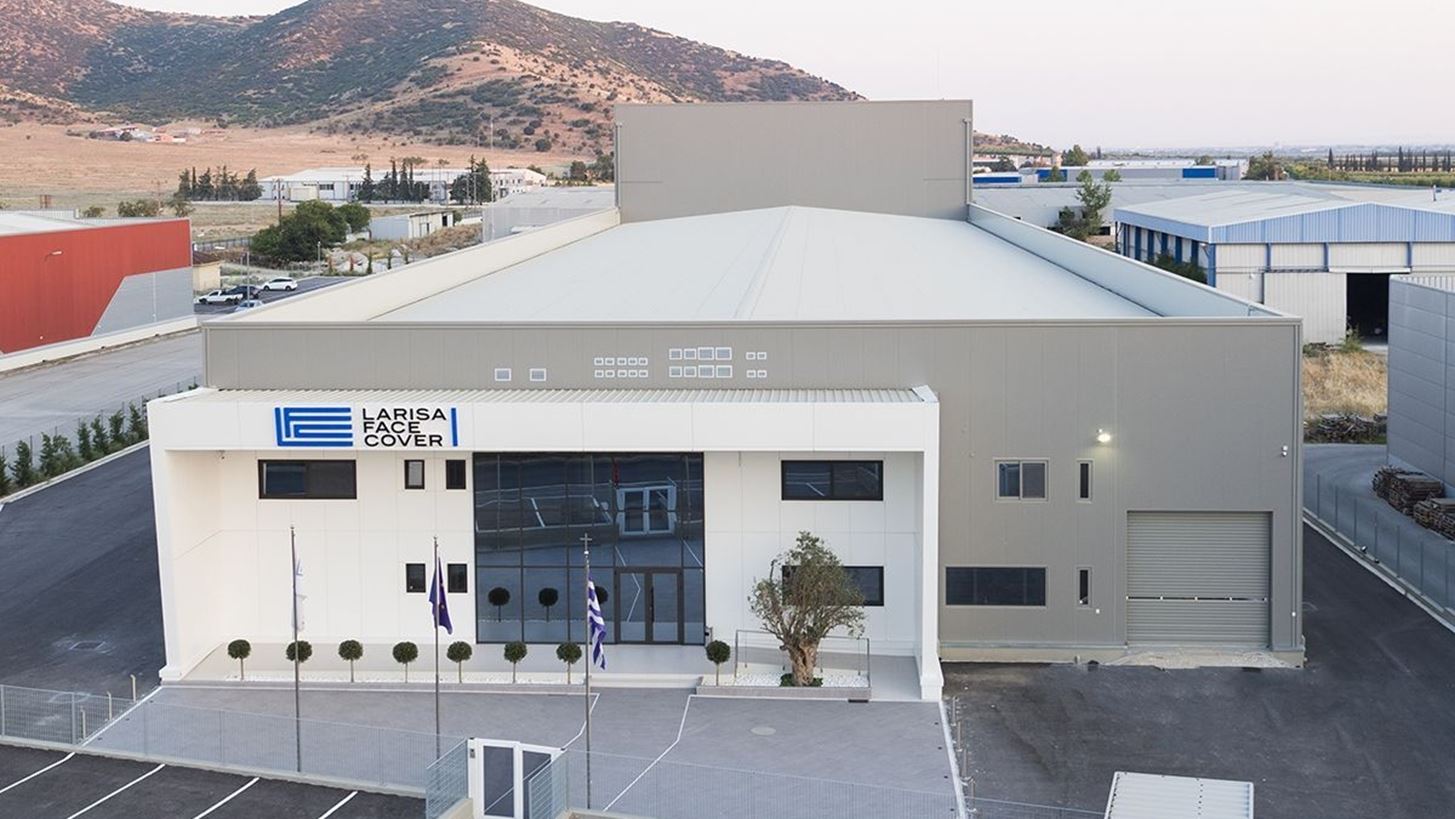 L.F.C.: Πώς το πρώτο ελληνικό εργοστάσιο ιατρικών μασκών "καίει" χρήμα