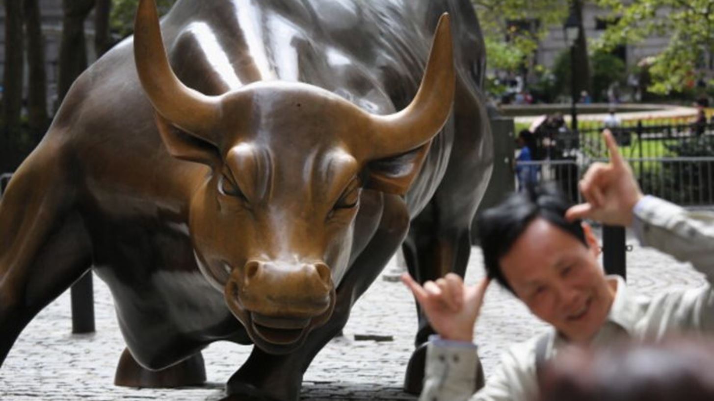 Wall Street: &#x39F;&#x3B9; &#x3BC;&#x3B5;&#x3C4;&#x3BF;&#x3C7;&#x3AD;&#x3C2; &#x3BC;&#x3B5; &#x3C4;&#x3B9;&#x3C2; &#x3BA;&#x3B1;&#x3BB;&#x3CD;&#x3C4;&#x3B5;&#x3C1;&#x3B5;&#x3C2; &#x3B5;&#x3C0;&#x3B9;&#x3B4;&#x3CC;&#x3C3;&#x3B5;&#x3B9;&#x3C2; &#x3C4;&#x3B7;&#x3C2; &#x3B4;&#x3B5;&#x3BA;&#x3B1;&#x3B5;&#x3C4;&#x3AF;&#x3B1;&#x3C2;