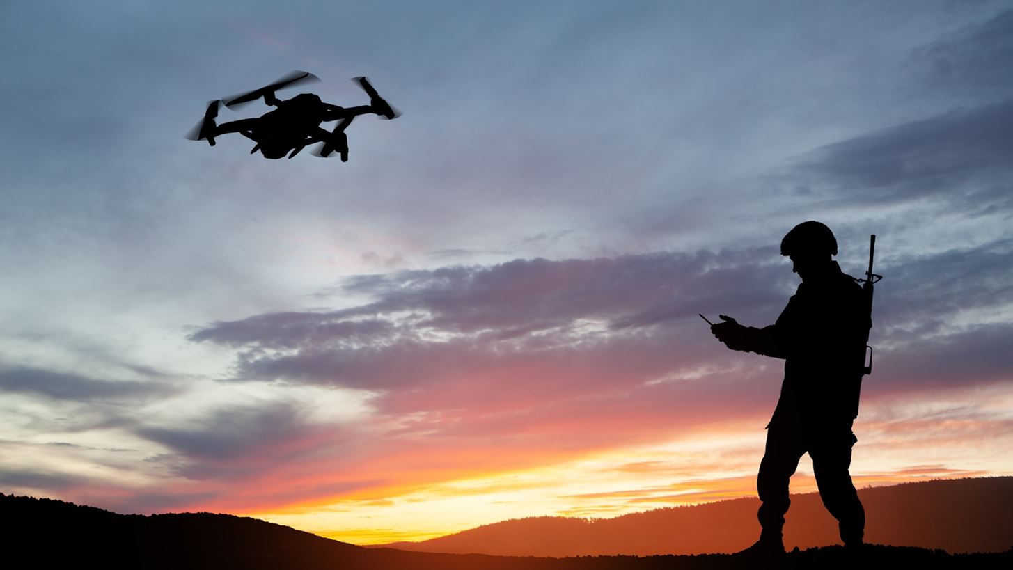 Πώς οι Ουκρανοί κατασκευάζουν έναν στρατό από drone στην κουζίνα τους