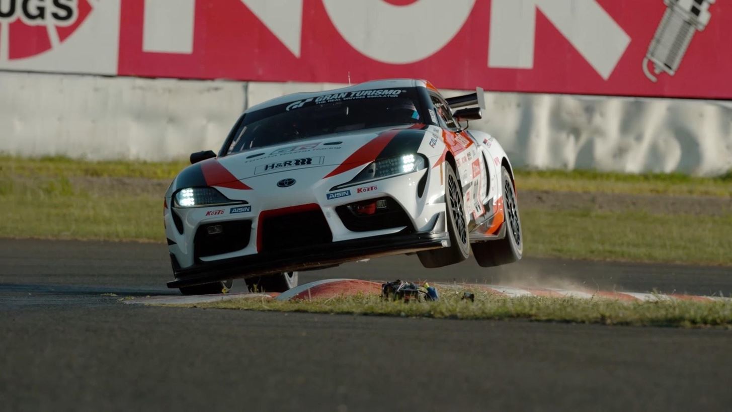 Μην δεις το απίστευτο εορταστικό video της Toyota γιατί είναι εθιστικό