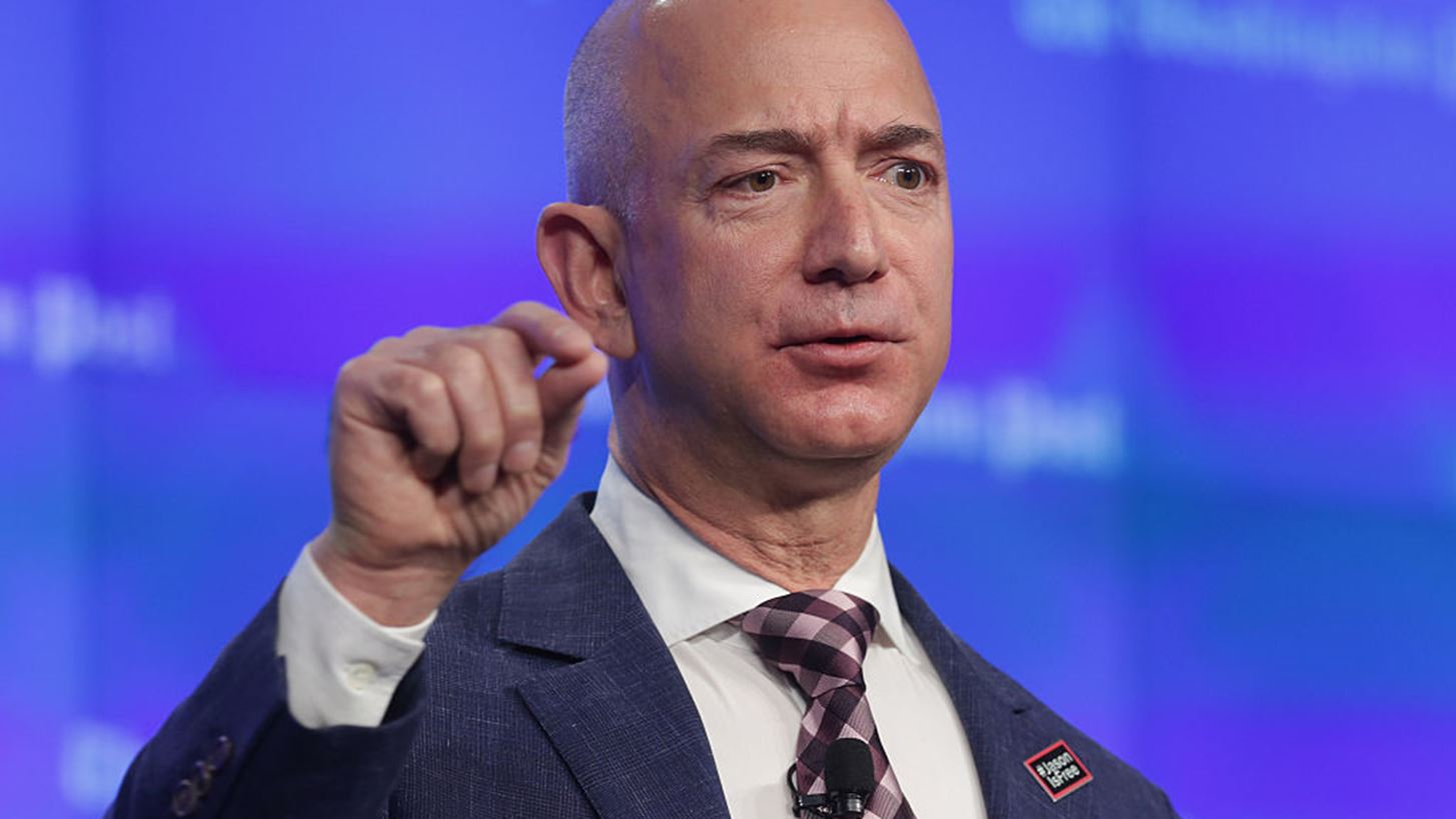 &#x39C;&#x3AD;&#x3C3;&#x3B1; &#x3C3;&#x3B5; &#x3B4;&#x3CD;&#x3BF; &#x3B5;&#x3B2;&#x3B4;&#x3BF;&#x3BC;&#x3AC;&#x3B4;&#x3B5;&#x3C2; &#x3C4;&#x3B1; &#x3BA;&#x3B1;&#x3B8;&#x3B1;&#x3C1;&#x3AC; &#x3BA;&#x3AD;&#x3C1;&#x3B4;&#x3B7; &#x3C4;&#x3BF;&#x3C5; Jeff Bezos &#x3BC;&#x3B5;&#x3B9;&#x3CE;&#x3B8;&#x3B7;&#x3BA;&#x3B1;&#x3BD; &#x3BA;&#x3B1;&#x3C4;&#x3AC; 8 &#x3B4;&#x3B9;&#x3C3;. &#x3B4;&#x3BF;&#x3BB;.