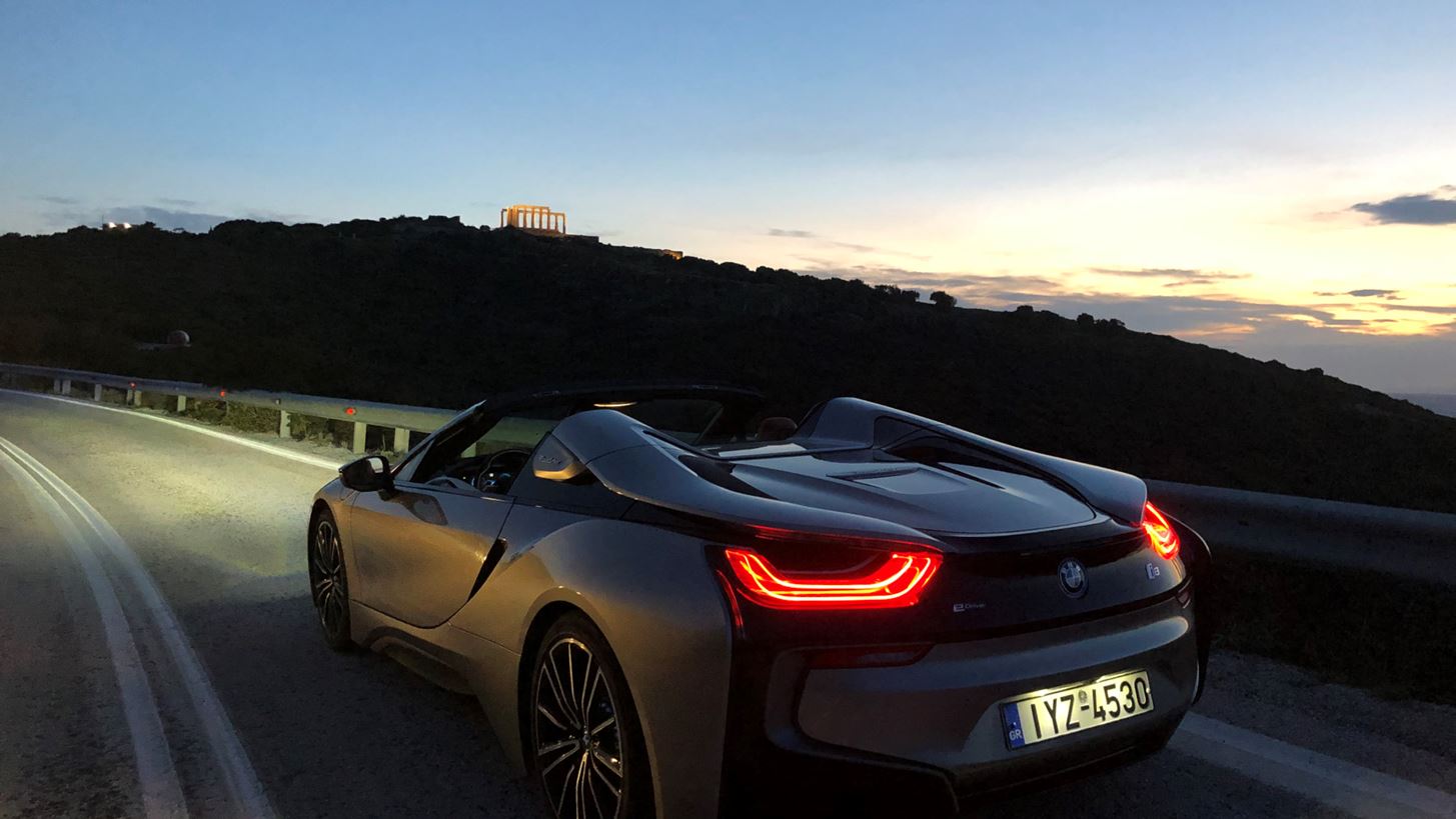 &#x3A0;&#x3B5;&#x3C4;&#x3AC;&#x3BC;&#x3B5; &#x3C3;&#x3C4;&#x3BF;&#x3BD; &#x3C7;&#x3C1;&#x3CC;&#x3BD;&#x3BF; &#x3BC;&#x3B5; &#x3C4;&#x3BF; BMW i8 Roadster (vid.)