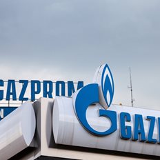 &#x397; Gazprom &#x3B4;&#x3B7;&#x3BC;&#x3B9;&#x3BF;&#x3C5;&#x3C1;&#x3B3;&#x3B5;&#x3AF; &#x3C4;&#x3BF;&#x3BD; &#x3B4;&#x3B9;&#x3BA;&#x3CC; &#x3C4;&#x3B7;&#x3C2; &#x3C3;&#x3C4;&#x3C1;&#x3B1;&#x3C4;&#x3CC; &#x3BA;&#x3B1;&#x3B9; &quot;&#x3C0;&#x3C5;&#x3C1;&#x3BF;&#x3B4;&#x3BF;&#x3C4;&#x3B5;&#x3AF;&quot; &#x3C4;&#x3BF; &#x3C0;&#x3B1;&#x3B9;&#x3C7;&#x3BD;&#x3AF;&#x3B4;&#x3B9; &#x3B5;&#x3BE;&#x3BF;&#x3C5;&#x3C3;&#x3AF;&#x3B1;&#x3C2; &#x3B3;&#x3CD;&#x3C1;&#x3C9; &#x3B1;&#x3C0;&#x3CC; &#x3C4;&#x3BF;&#x3BD; &#x3A0;&#x3BF;&#x3CD;&#x3C4;&#x3B9;&#x3BD;