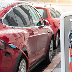 Ποια είναι η κινεζική NIO που ανάβει μηχανές στην ελληνική αγορά αυτοκινήτου