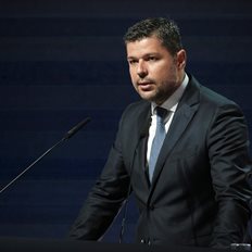 &#x397; &#x394;&#x395;&#x397; &#x3BF;&#x3BB;&#x3BF;&#x3BA;&#x3BB;&#x3AE;&#x3C1;&#x3C9;&#x3C3;&#x3B5; &#x3C4;&#x3B7;&#x3BD; &#x3B5;&#x3BE;&#x3B1;&#x3B3;&#x3BF;&#x3C1;&#x3AC; &#x3C4;&#x3C9;&#x3BD; &#x3B4;&#x3C1;&#x3B1;&#x3C3;&#x3C4;&#x3B7;&#x3C1;&#x3B9;&#x3BF;&#x3C4;&#x3AE;&#x3C4;&#x3C9;&#x3BD; &#x3C4;&#x3B7;&#x3C2; Enel &#x3C3;&#x3C4;&#x3B7; &#x3A1;&#x3BF;&#x3C5;&#x3BC;&#x3B1;&#x3BD;&#x3AF;&#x3B1; &#x3AD;&#x3BD;&#x3B1;&#x3BD;&#x3C4;&#x3B9; 1,24 &#x3B4;&#x3B9;&#x3C3;. &#x3B5;&#x3C5;&#x3C1;&#x3CE;