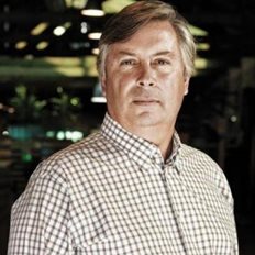 Jumbo: &#x397; &#x3B5;&#x3C0;&#x3AD;&#x3BD;&#x3B4;&#x3C5;&#x3C3;&#x3B7; &#x3C3;&#x3C4;&#x3B1; &#x3B1;&#x3C0;&#x3BF;&#x3B8;&#x3AD;&#x3BC;&#x3B1;&#x3C4;&#x3B1; &#x3BA;&#x3B1;&#x3B9; &#x3BF; &#x391;&#x3BB;&#x3B2;&#x3B1;&#x3BD;&#x3CC;&#x3C2; &#x3B4;&#x3B9;&#x3C3;&#x3B5;&#x3BA;&#x3B1;&#x3C4;&#x3BF;&#x3BC;&#x3BC;&#x3C5;&#x3C1;&#x3B9;&#x3BF;&#x3CD;&#x3C7;&#x3BF;&#x3C2;