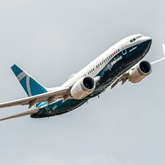 Boeing: &#x391;&#x3C5;&#x3BE;&#x3AC;&#x3BD;&#x3B5;&#x3B9; &#x3C4;&#x3BF;&#x3C5;&#x3C2; &#x3C0;&#x3BF;&#x3B9;&#x3BF;&#x3C4;&#x3B9;&#x3BA;&#x3BF;&#x3CD;&#x3C2; &#x3B5;&#x3BB;&#x3AD;&#x3B3;&#x3C7;&#x3BF;&#x3C5;&#x3C2; &#x3BA;&#x3B1;&#x3B8;&#x3CE;&#x3C2; &#x3B7; FAA &#x3B5;&#x3C1;&#x3B5;&#x3C5;&#x3BD;&#x3AC; &#x3C4;&#x3B7; &#x3B3;&#x3C1;&#x3B1;&#x3BC;&#x3BC;&#x3AE; &#x3C0;&#x3B1;&#x3C1;&#x3B1;&#x3B3;&#x3C9;&#x3B3;&#x3AE;&#x3C2; &#x3C4;&#x3C9;&#x3BD; 737 Max 9