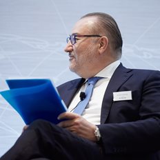 H Alpha Bank &#x3B5;&#x3BE;&#x3B1;&#x3B3;&#x3BF;&#x3C1;&#x3AC;&#x3B6;&#x3B5;&#x3B9; &#x3C4;&#x3B7;&#x3BD; Axia Ventures