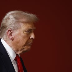 H &#x3C7;&#x3CE;&#x3C1;&#x3B1; &#x3C4;&#x3BF;&#x3C5; &#x39A;&#x3CC;&#x3BB;&#x3C0;&#x3BF;&#x3C5; &#x3C0;&#x3BF;&#x3C5; &quot;&#x3C4;&#x3B1;&#x390;&#x3B6;&#x3B5;&#x3B9;&quot; &#x3C4;&#x3B7; &#x3BC;&#x3B7;&#x3C7;&#x3B1;&#x3BD;&#x3AE; &#x3C0;&#x3B1;&#x3C1;&#x3B1;&#x3B3;&#x3C9;&#x3B3;&#x3AE;&#x3C2; &#x3C7;&#x3C1;&#x3B7;&#x3BC;&#x3AC;&#x3C4;&#x3C9;&#x3BD; &#x3C4;&#x3BF;&#x3C5; &#x3A4;&#x3C1;&#x3B1;&#x3BC;&#x3C0;