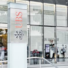 UBS: &#x39C;&#x3B5;&#x3C4;&#x3AC; &#x3C4;&#x3BF; sell-off &#x3C4;&#x3B9;; - &#x3A8;&#x3B7;&#x3BB;&#x3AC; &#x3B7; &#x3BC;&#x3B5;&#x3C4;&#x3B1;&#x3B2;&#x3BB;&#x3B7;&#x3C4;&#x3CC;&#x3C4;&#x3B7;&#x3C4;&#x3B1; &#x3BA;&#x3B1;&#x3B9; &#x3B7; &#x3B1;&#x3B2;&#x3B5;&#x3B2;&#x3B1;&#x3B9;&#x3CC;&#x3C4;&#x3B7;&#x3C4;&#x3B1;- &#x3A0;&#x3CE;&#x3C2; &#x3B5;&#x3C0;&#x3B5;&#x3BD;&#x3B4;&#x3CD;&#x3BF;&#x3C5;&#x3BC;&#x3B5; &#x3C4;&#x3CE;&#x3C1;&#x3B1;