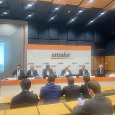 &#x391;&#x3C0;&#x3CC; &#x3C4;&#x3B9;&#x3C2; &#x3BB;&#x3BF;&#x3C4;&#x3B1;&#x3C1;&#x3AF;&#x3B5;&#x3C2; &#x3C3;&#x3C4;&#x3BF; online gaming: &#x397; Intralot &#x3B5;&#x3C4;&#x3BF;&#x3B9;&#x3BC;&#x3AC;&#x3B6;&#x3B5;&#x3C4;&#x3B1;&#x3B9; &#x3B3;&#x3B9;&#x3B1; &#x3C4;&#x3B7; &#x3BC;&#x3B5;&#x3B3;&#x3AC;&#x3BB;&#x3B7; &quot;&#x3BA;&#x3BF;&#x3CD;&#x3C1;&#x3C3;&#x3B1;&quot; &#x3BA;&#x3B1;&#x3B9; &#x3C4;&#x3B7; &#x3B4;&#x3B9;&#x3B5;&#x3BA;&#x3B4;&#x3AF;&#x3BA;&#x3B7;&#x3C3;&#x3B7; &#x3BD;&#x3AD;&#x3C9;&#x3BD; &#x3AD;&#x3C1;&#x3B3;&#x3C9;&#x3BD;