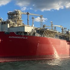 Παίρνει μπρος το FSRU της Αλεξανδρούπολης, δυσκολίες για τα υπόλοιπα πρότζεκτ