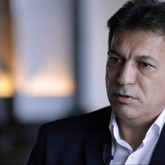 &#x391;&#x3B3;&#x3B3;&#x3B5;&#x3BB;&#x3AC;&#x3BA;&#x3B7;&#x3C2; (&#x39A;&#x3BF;&#x3C4;&#x3CC;&#x3C0;&#x3BF;&#x3C5;&#x3BB;&#x3B1;): &quot;&#x3A4;&#x3BF; &#x3BC;&#x3BF;&#x3C3;&#x3C7;&#x3AC;&#x3C1;&#x3B9; &#x3B5;&#x3AF;&#x3BD;&#x3B1;&#x3B9; &#x3BF; &#x3BC;&#x3B5;&#x3B3;&#x3B1;&#x3BB;&#x3CD;&#x3C4;&#x3B5;&#x3C1;&#x3BF;&#x3C2; &#x3BC;&#x3B1;&#x3C2; &#x3C3;&#x3C0;&#x3CC;&#x3BD;&#x3C3;&#x3BF;&#x3C1;&#x3B1;&#x3C2;&quot; - &#x39D;&#x3AD;&#x3B5;&#x3C2; &#x3B5;&#x3C0;&#x3B5;&#x3BD;&#x3B4;&#x3CD;&#x3C3;&#x3B5;&#x3B9;&#x3C2; 15 &#x3B5;&#x3BA;&#x3B1;&#x3C4;.