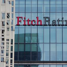 &quot;&#x39A;&#x3B1;&#x3BC;&#x3C0;&#x3B1;&#x3BD;&#x3AC;&#x3BA;&#x3B9;&quot; Fitch &#x3B3;&#x3B9;&#x3B1; &#x3C5;&#x3C0;&#x3BF;&#x3B2;&#x3B1;&#x3B8;&#x3BC;&#x3AF;&#x3C3;&#x3B5;&#x3B9;&#x3C2; &#x3B1;&#x3BC;&#x3B5;&#x3C1;&#x3B9;&#x3BA;&#x3B1;&#x3BD;&#x3B9;&#x3BA;&#x3CE;&#x3BD; &#x3C4;&#x3C1;&#x3B1;&#x3C0;&#x3B5;&#x3B6;&#x3CE;&#x3BD; - &#x391;&#x3BA;&#x3CC;&#x3BC;&#x3B1; &#x3BA;&#x3B1;&#x3B9; &#x3C4;&#x3B7;&#x3C2; JP Morgan