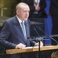 &#x39F; &#x395;&#x3C1;&#x3BD;&#x3C4;&#x3BF;&#x3B3;&#x3AC;&#x3BD; &#x3C3;&#x3C0;&#x3C1;&#x3CE;&#x3C7;&#x3BD;&#x3B5;&#x3B9; &#x3C4;&#x3B7;&#x3BD; &#x3A4;&#x3BF;&#x3C5;&#x3C1;&#x3BA;&#x3AF;&#x3B1; &#x3C3;&#x3C4;&#x3BF; &#x3AF;&#x3B4;&#x3B9;&#x3BF; &#x3BD;&#x3B1;&#x3C1;&#x3BA;&#x3BF;&#x3C0;&#x3AD;&#x3B4;&#x3B9;&#x3BF; &#x3BC;&#x3B5; &#x3C4;&#x3BF; &#x399;&#x3C1;&#x3AC;&#x3BD;