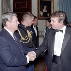 Ο Τραμπ έχει την ευκαιρία να κάνει αυτό που δεν κατάφερε ο Ρέιγκαν