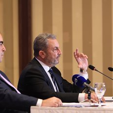 &#x391;&#x3BB;. &#x395;&#x3BE;&#x3AC;&#x3C1;&#x3C7;&#x3BF;&#x3C5;: &#x39A;&#x3B1;&#x3C4;&#x3B1;&#x3BB;&#x3C5;&#x3C4;&#x3B9;&#x3BA;&#x3CC;&#x3C2; &#x3BF; &#x3C1;&#x3CC;&#x3BB;&#x3BF;&#x3C2; &#x3C4;&#x3BF;&#x3C5; &#x3A7;&#x3C1;&#x3B7;&#x3BC;&#x3B1;&#x3C4;&#x3B9;&#x3C3;&#x3C4;&#x3B7;&#x3C1;&#x3AF;&#x3BF;&#x3C5; &#x3C3;&#x3C4;&#x3B7;&#x3BD; &#x3B1;&#x3BD;&#x3AC;&#x3C0;&#x3C4;&#x3C5;&#x3BE;&#x3B7; &#x3C4;&#x3BF;&#x3C5; &#x39F;&#x3BC;&#x3AF;&#x3BB;&#x3BF;&#x3C5; AKTOR