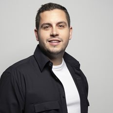 &#x39D;&#x3AF;&#x3BA;&#x3BF;&#x3C2; &#x39C;&#x3BF;&#x3C5;&#x3C4;&#x3C3;&#x3BF;&#x3C5;&#x3C1;&#x3BF;&#x3CD;&#x3C6;&#x3B7;&#x3C2;: &#x391;&#x3BD;&#x3BF;&#x3B9;&#x3BE;&#x3B5; &#x3BD;&#x3AD;&#x3BF;&#x3C5;&#x3C2; &#x3B4;&#x3C1;&#x3CC;&#x3BC;&#x3BF;&#x3C5;&#x3C2; &#x3C3;&#x3C4;&#x3B7;&#x3BD; &#x3BA;&#x3B1;&#x3C4;&#x3B7;&#x3B3;&#x3BF;&#x3C1;&#x3AF;&#x3B1; &#x3C4;&#x3C9;&#x3BD; street food &#x3BC;&#x3B5; &#x3C4;&#x3BF; Mailo&#x2019;s The Pasta Project