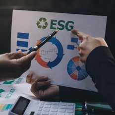 &#x395;&#x3A4;&#x395;: 7 &#x3C3;&#x3C4;&#x3B9;&#x3C2; 10 &#x39C;&#x3BC;&#x395; &#x3B5;&#x3BD;&#x3B4;&#x3B9;&#x3B1;&#x3C6;&#x3AD;&#x3C1;&#x3BF;&#x3BD;&#x3C4;&#x3B1;&#x3B9; &#x3B3;&#x3B9;&#x3B1; ESG &#x3B4;&#x3C1;&#x3AC;&#x3C3;&#x3B5;&#x3B9;&#x3C2;, &#x3B1;&#x3BB;&#x3BB;&#x3AC; &#x3BC;&#x3CC;&#x3BB;&#x3B9;&#x3C2; 1 &#x3C3;&#x3C4;&#x3B9;&#x3C2; 10 &#x3C5;&#x3BB;&#x3BF;&#x3C0;&#x3BF;&#x3B9;&#x3B5;&#x3AF;