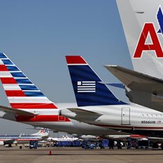 American Airlines: &#x388;&#x3B2;&#x3B3;&#x3B1;&#x3BB;&#x3B5; &#x3BA;&#x3AC;&#x3C0;&#x3BF;&#x3B9;&#x3B5;&#x3C2; &#x3AC;&#x3BC;&#x3C5;&#x3BD;&#x3B5;&#x3C2; &#x3C3;&#x3C4;&#x3BF; &#x3C4;&#x3C1;&#x3AF;&#x3BC;&#x3B7;&#x3BD;&#x3BF; &#x3B1;&#x3C0;&#x3AD;&#x3BD;&#x3B1;&#x3BD;&#x3C4;&#x3B9; &#x3C3;&#x3C4;&#x3B7;&#x3BD; &#x3B5;&#x3BA;&#x3C4;&#x3AF;&#x3BD;&#x3B1;&#x3BE;&#x3B7; &#x3C4;&#x3BF;&#x3C5; &#x3BA;&#x3CC;&#x3C3;&#x3C4;&#x3BF;&#x3C5;&#x3C2;