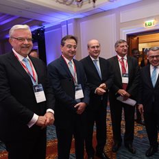&#x3A4;&#x3B1; business plan &#x3C4;&#x3C9;&#x3BD; &#x3C4;&#x3C1;&#x3B1;&#x3C0;&#x3B5;&#x3B6;&#x3CE;&#x3BD; &#x3B3;&#x3B9;&#x3B1; &#x3C4;&#x3BF; 2025 - &#x3A4;&#x3B9; &#x3C0;&#x3B5;&#x3C1;&#x3B9;&#x3BC;&#x3AD;&#x3BD;&#x3BF;&#x3C5;&#x3BD; &#x3C6;&#x3AD;&#x3C4;&#x3BF;&#x3C2;