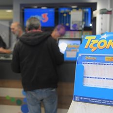 &#x3A4;&#x3BF; &#x3BD;&#x3AD;&#x3BF; &#x3A4;&#x396;&#x39F;&#x39A;&#x395;&#x3A1; &#x3AD;&#x3C7;&#x3B5;&#x3B9; &#x3BC;&#x3BF;&#x3B9;&#x3C1;&#x3AC;&#x3C3;&#x3B5;&#x3B9; &#x3AE;&#x3B4;&#x3B7; &#x3AD;&#x3C0;&#x3B1;&#x3B8;&#x3BB;&#x3B1; &#x3C4;&#x3C9;&#x3BD; 100.000 &#x3B5;&#x3C5;&#x3C1;&#x3CE; &#x3C3;&#x3B5; 18 &#x3BD;&#x3B9;&#x3BA;&#x3B7;&#x3C4;&#x3AD;&#x3C2; &#x3C4;&#x3B7;&#x3C2; &#x3B4;&#x3B5;&#x3CD;&#x3C4;&#x3B5;&#x3C1;&#x3B7;&#x3C2; &#x3BA;&#x3B1;&#x3C4;&#x3B7;&#x3B3;&#x3BF;&#x3C1;&#x3AF;&#x3B1;&#x3C2;