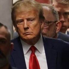 Πόσα κρυπτονομίσματα κρύβει ο Ντ. Τραμπ στο ψηφιακό πορτοφόλι του